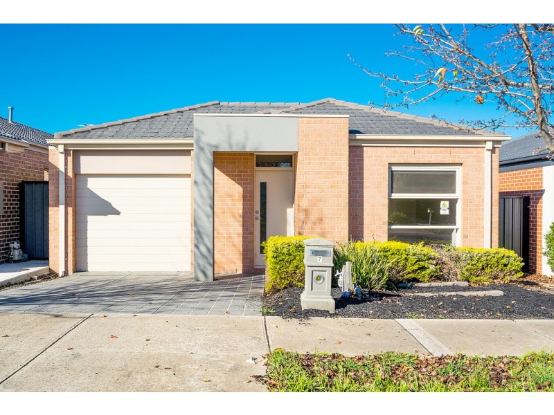 7 Cockatiel Circuit, Craigieburn VIC 3064