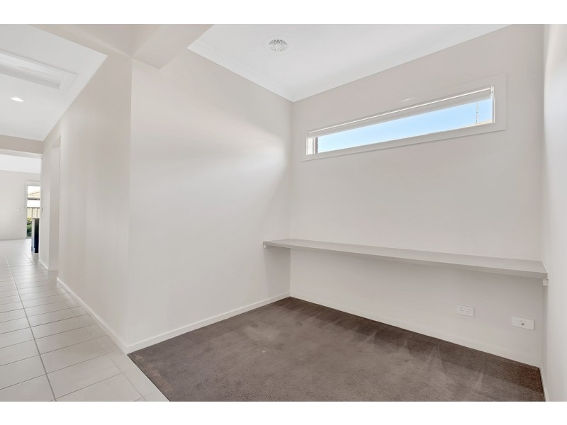 7 Cockatiel Circuit, Craigieburn VIC 3064