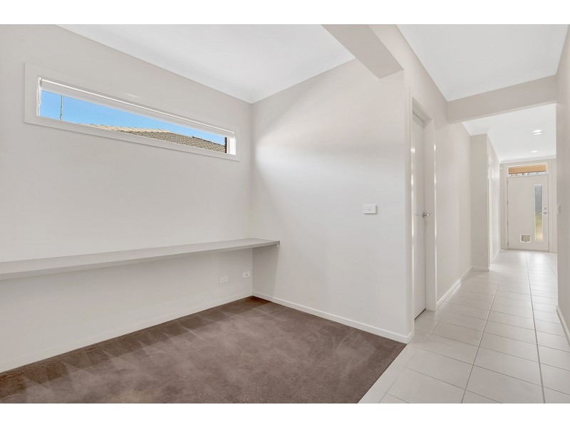 7 Cockatiel Circuit, Craigieburn VIC 3064