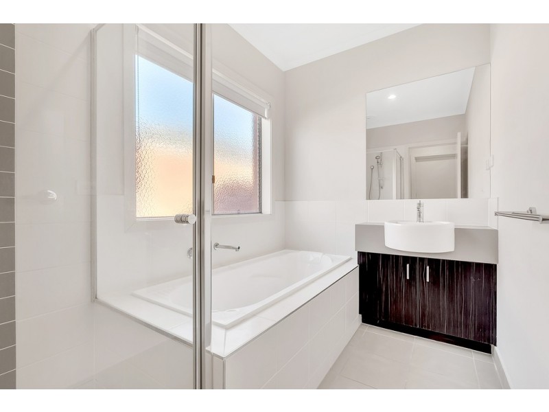 7 Cockatiel Circuit, Craigieburn VIC 3064