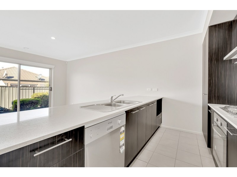 7 Cockatiel Circuit, Craigieburn VIC 3064