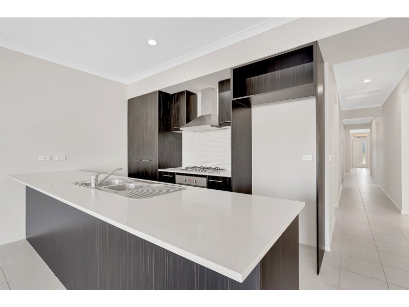 7 Cockatiel Circuit, Craigieburn VIC 3064