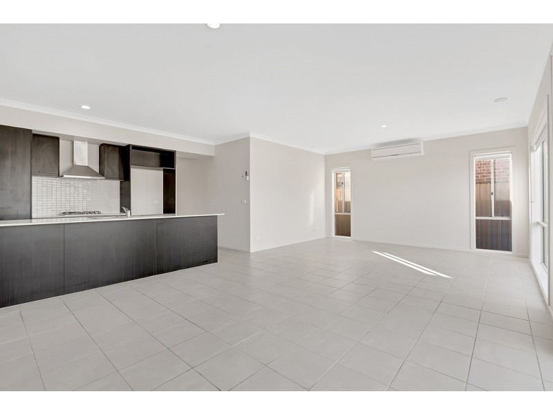 7 Cockatiel Circuit, Craigieburn VIC 3064