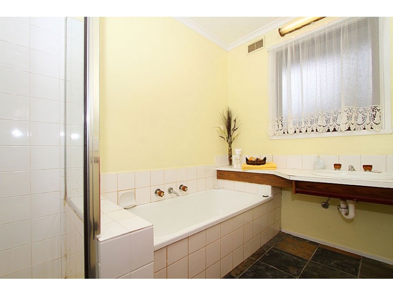 7 Hothlyn Drive, Craigieburn VIC 3064