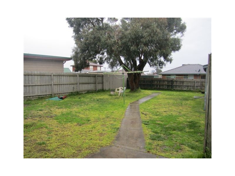 4 Waverley Court, Craigieburn VIC 3064