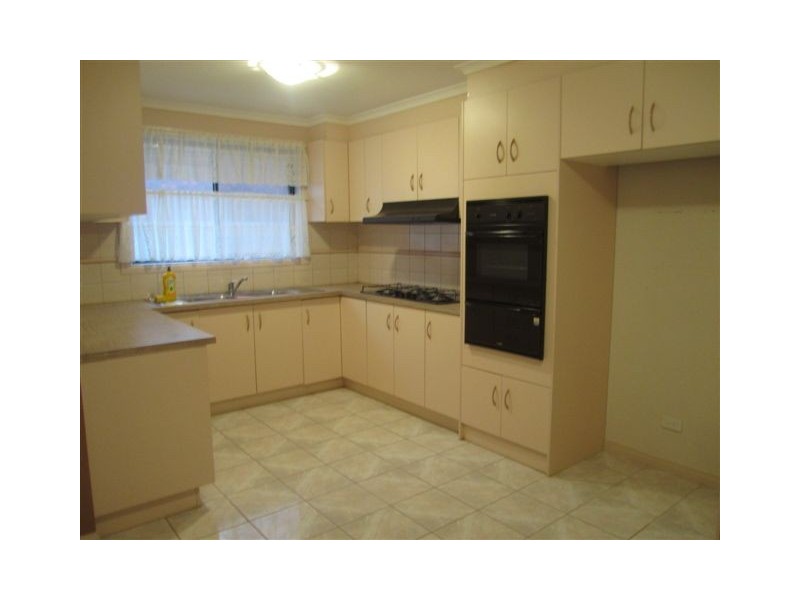 1/33 Redesdale Street, Meadow Heights VIC 3048