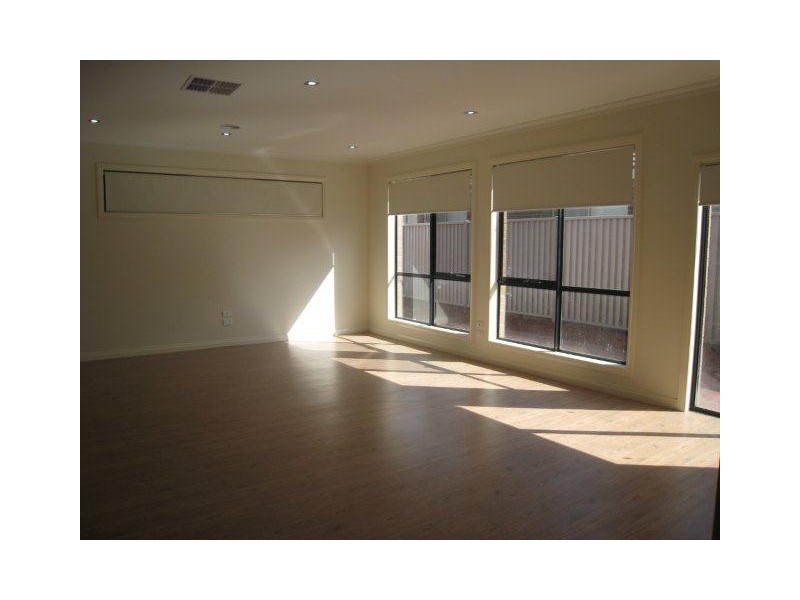 3 Driver Close, Craigieburn VIC 3064