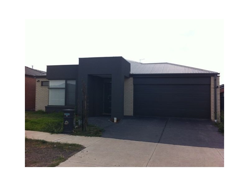 8 Scotney Road, Craigieburn VIC 3064