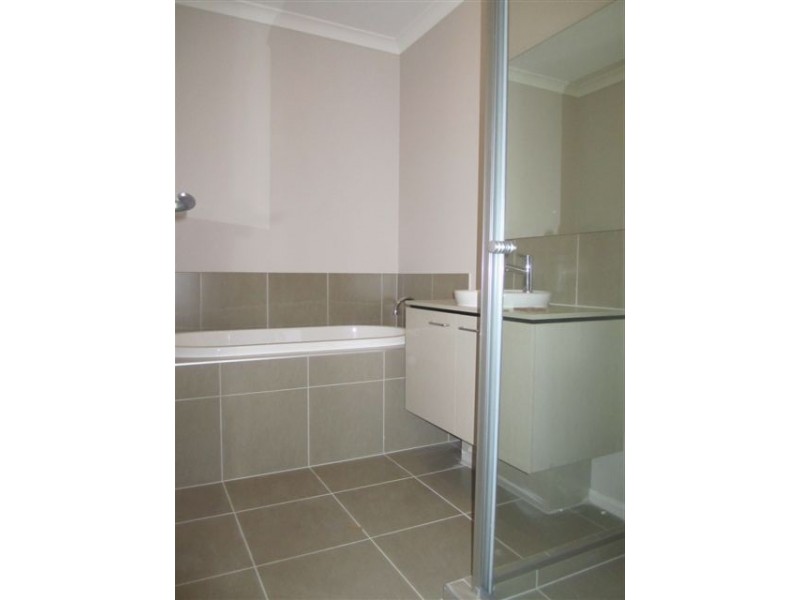 8 Scotney Road, Craigieburn VIC 3064