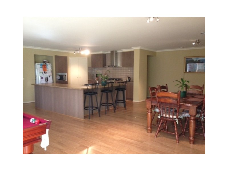31 Hamilton Hume Parade, Craigieburn VIC 3064