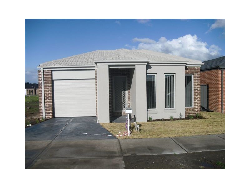 14 Fenland Street, Craigieburn VIC 3064