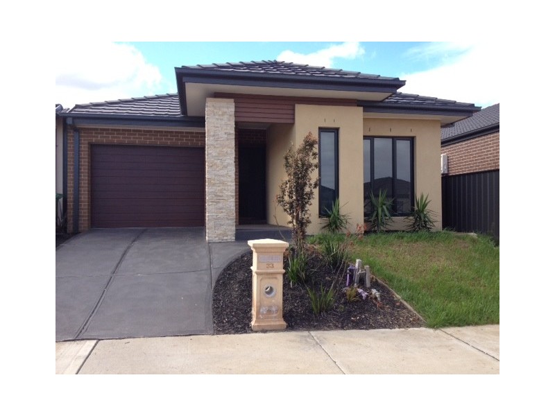 33 Viewside Crescent, Craigieburn VIC 3064