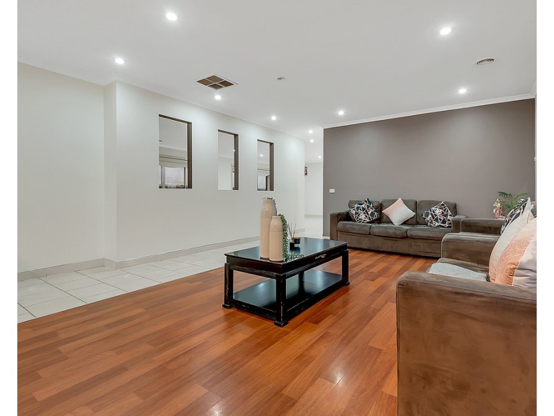 17 Hemsworth Court, Roxburgh Park VIC 3064