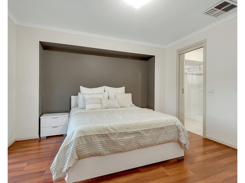17 Hemsworth Court, Roxburgh Park VIC 3064