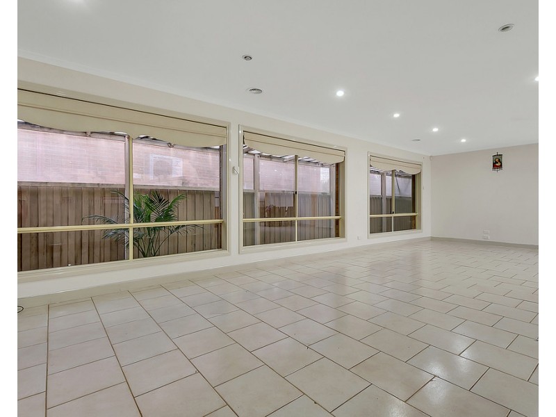 17 Hemsworth Court, Roxburgh Park VIC 3064