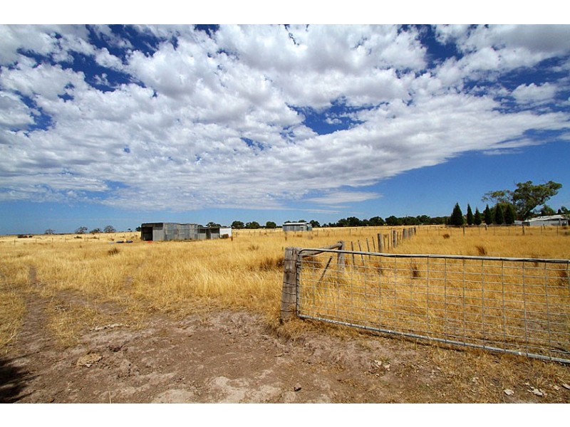 655 Summerhill Road, Craigieburn VIC 3064