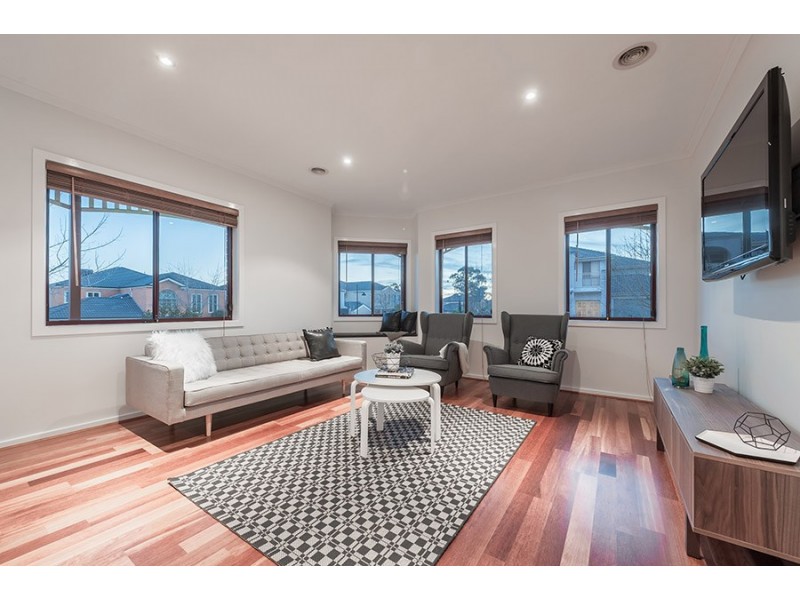 16 Burniston Avenue, Craigieburn VIC 3064