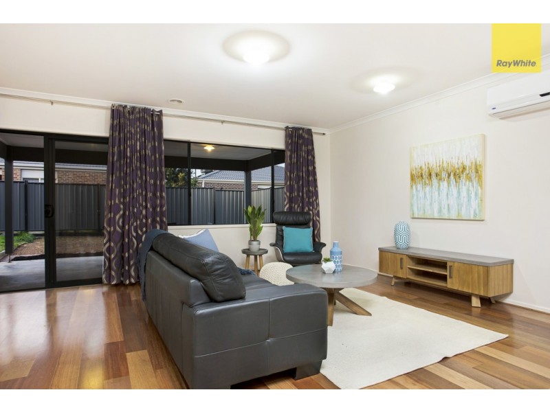 6 Scotney Road, Craigieburn VIC 3064