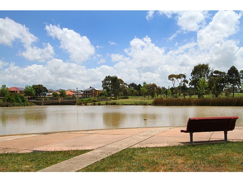 8 Brookedge Court, Craigieburn VIC 3064