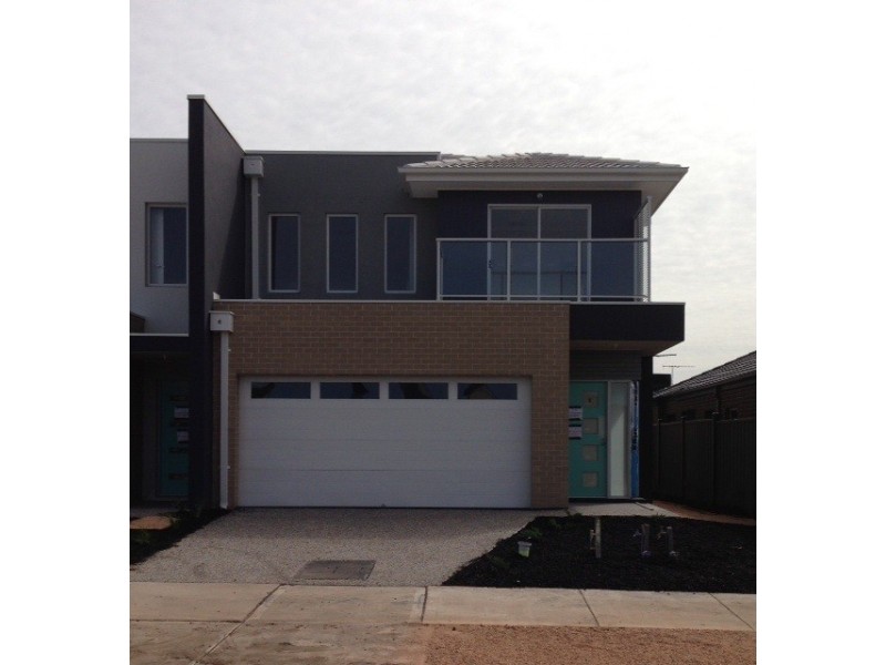 Unit 10 Kirstead Grove, Craigieburn VIC 3064
