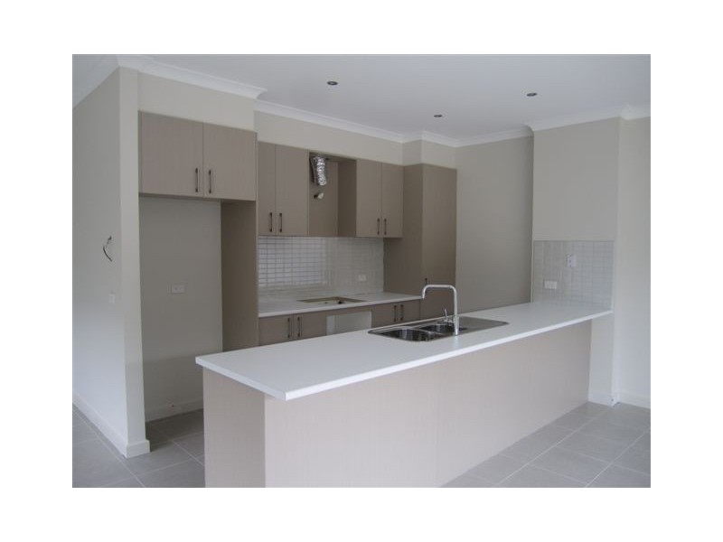 Unit 10 Kirstead Grove, Craigieburn VIC 3064