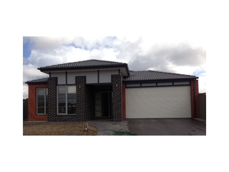 12 Ajana Drive, Craigieburn VIC 3064