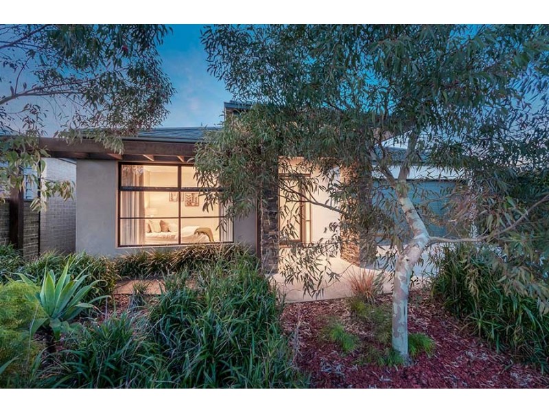 13 Fletcher Road, Craigieburn VIC 3064