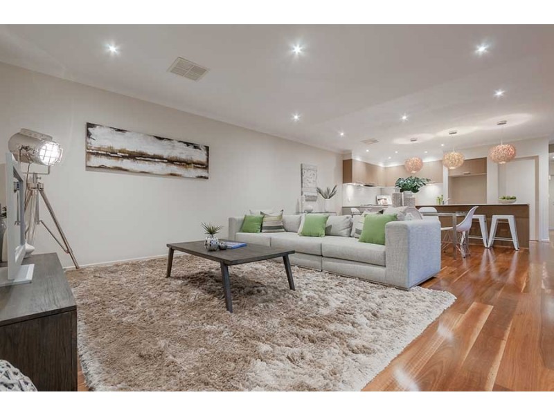 13 Fletcher Road, Craigieburn VIC 3064