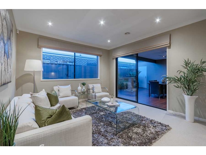 13 Fletcher Road, Craigieburn VIC 3064