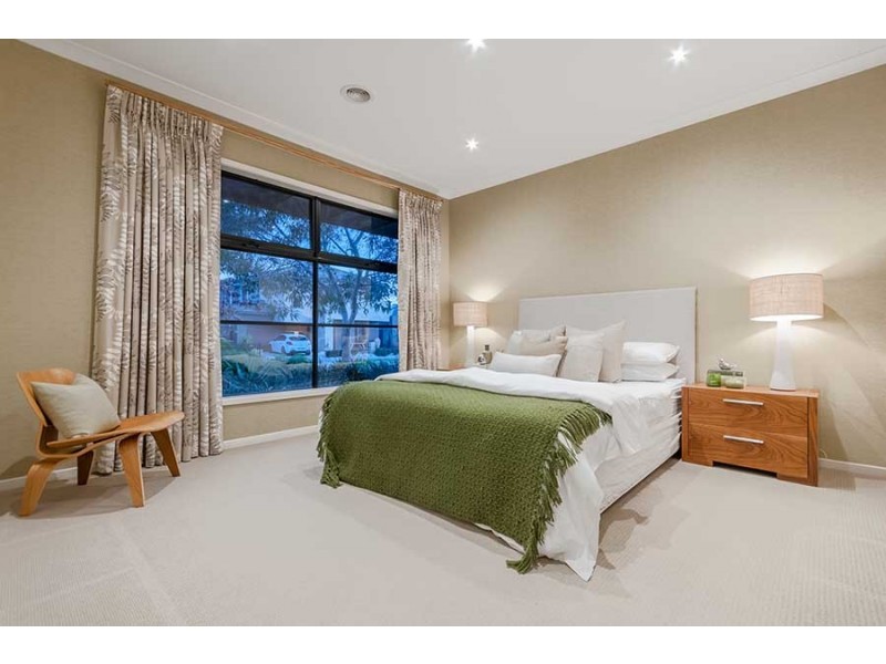 13 Fletcher Road, Craigieburn VIC 3064