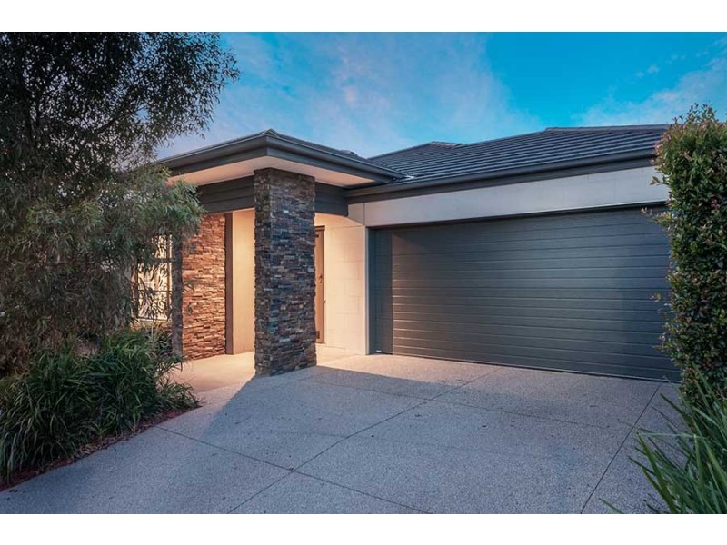 13 Fletcher Road, Craigieburn VIC 3064