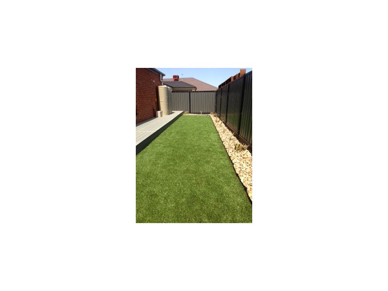 5 Glenbrae Street, Craigieburn VIC 3064