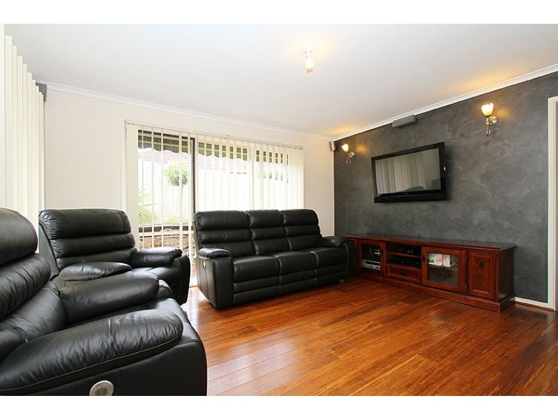 32 Axminster Drive, Craigieburn VIC 3064