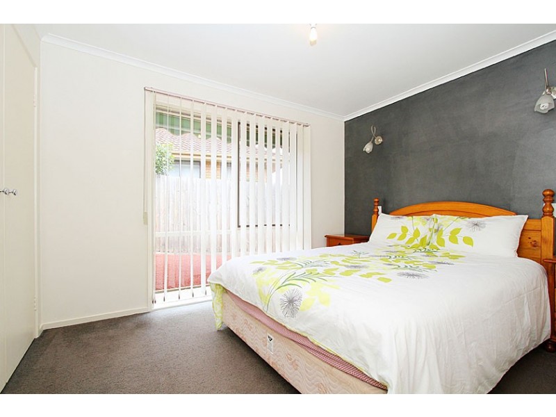 32 Axminster Drive, Craigieburn VIC 3064