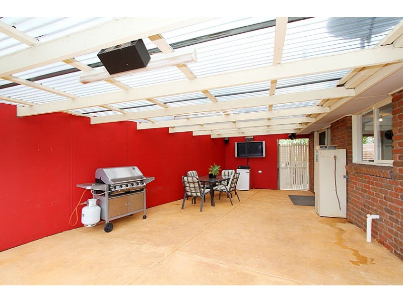 32 Axminster Drive, Craigieburn VIC 3064