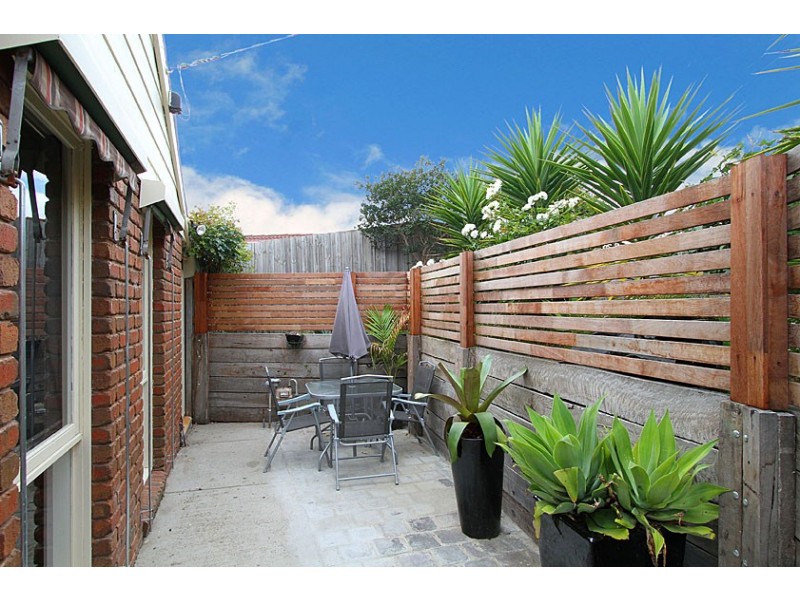 32 Axminster Drive, Craigieburn VIC 3064