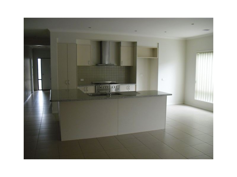 25 Greenham Avenue, Craigieburn VIC 3064