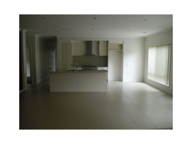 25 Greenham Avenue, Craigieburn VIC 3064