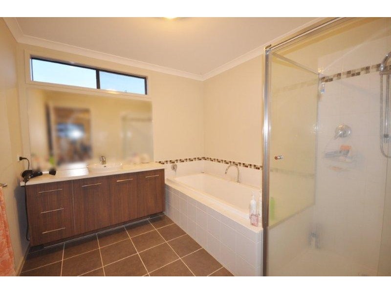 109 Royal Terrace, Craigieburn VIC 3064