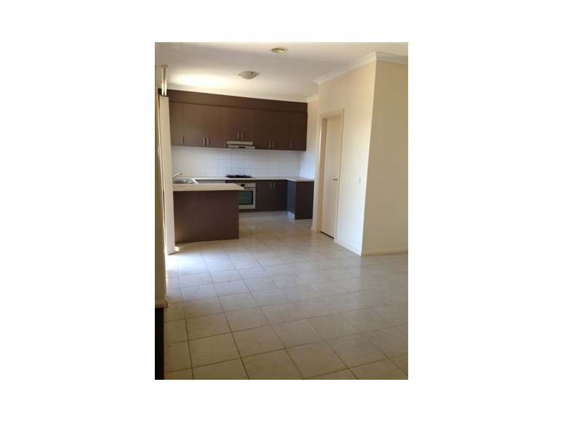 2 Hollows Court, Craigieburn VIC 3064