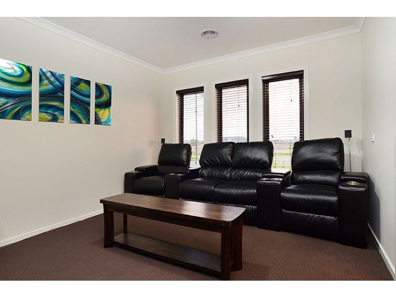 17 Lithgow Street, Beveridge VIC 3753