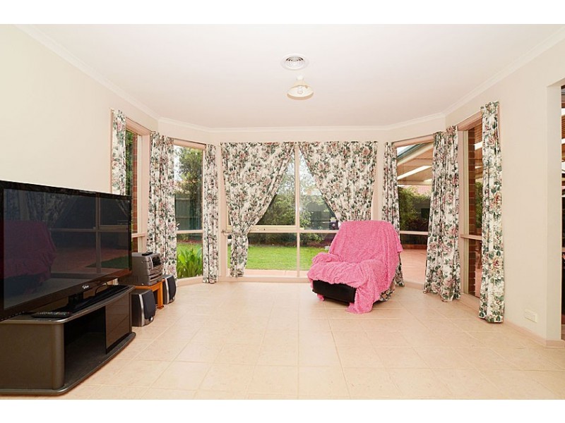 37 Exmouth Road, Craigieburn VIC 3064