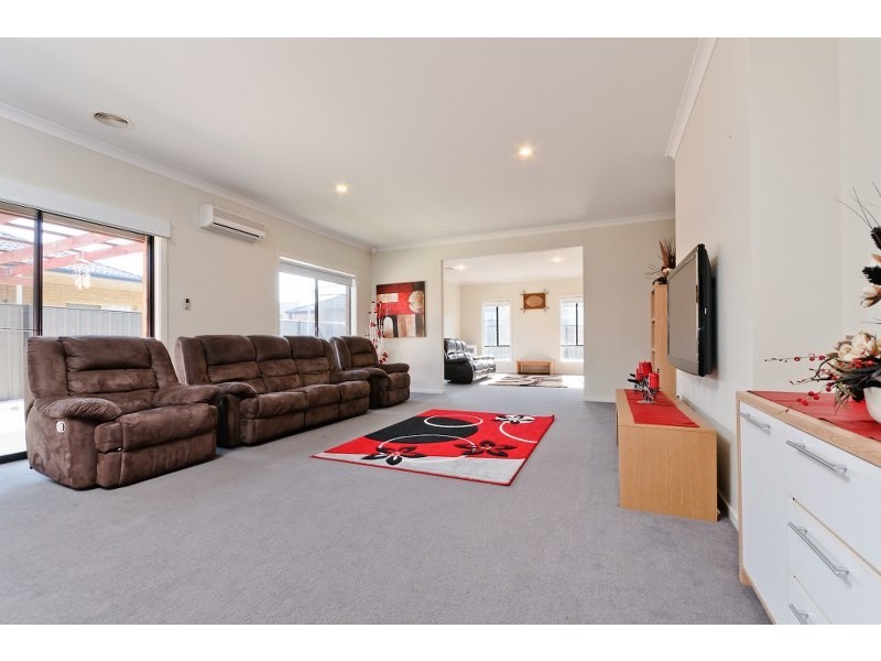41 Middlesborough Drive, Craigieburn VIC 3064