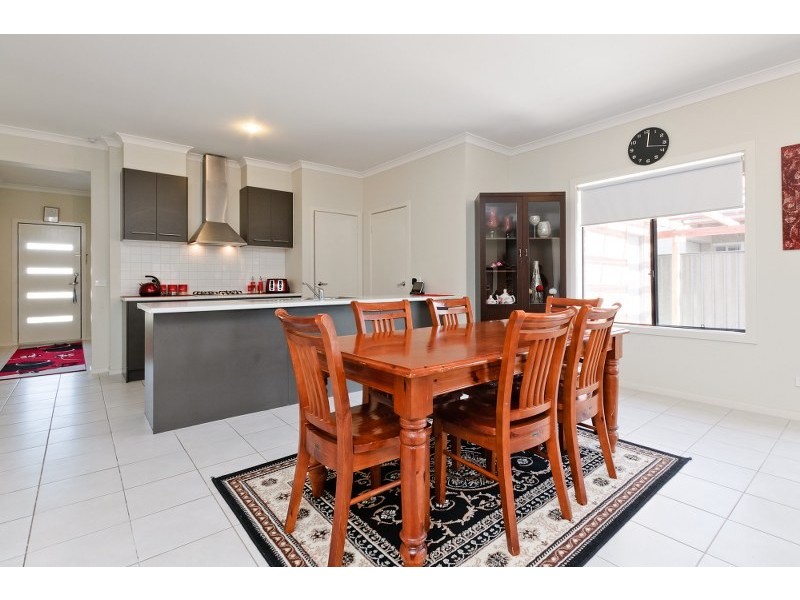 41 Middlesborough Drive, Craigieburn VIC 3064