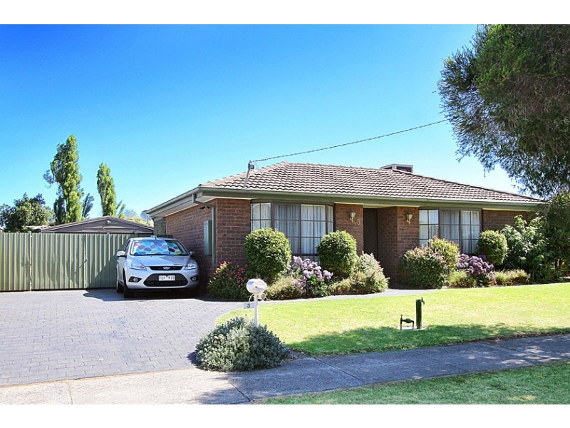3 Rokeby Crescent, Craigieburn VIC 3064