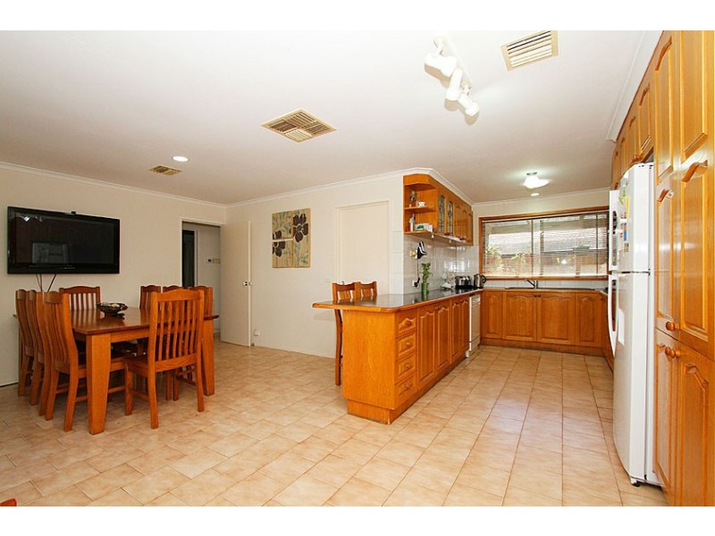 3 Rokeby Crescent, Craigieburn VIC 3064