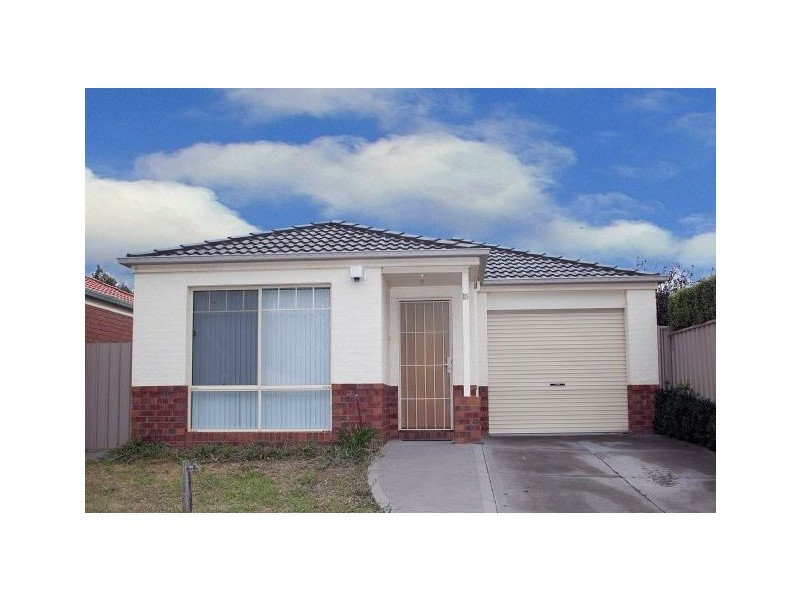 15 Mount Piper Rise, Craigieburn VIC 3064