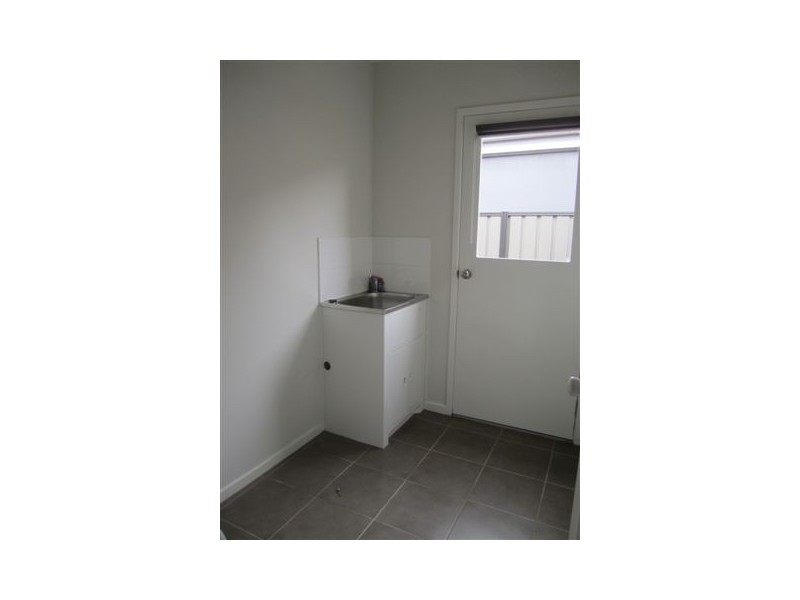 8 Birdswood Crescent, Craigieburn VIC 3064