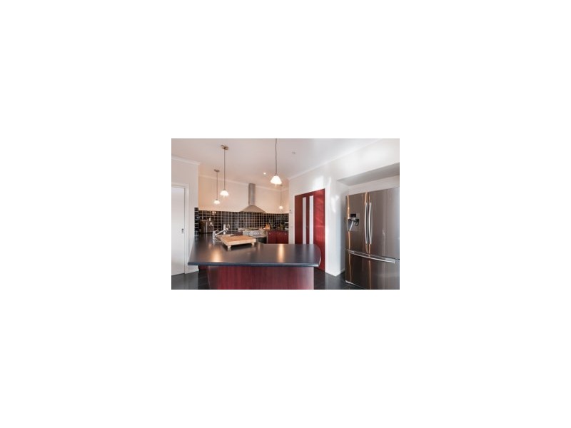 25 St Andrews Drive, Craigieburn VIC 3064