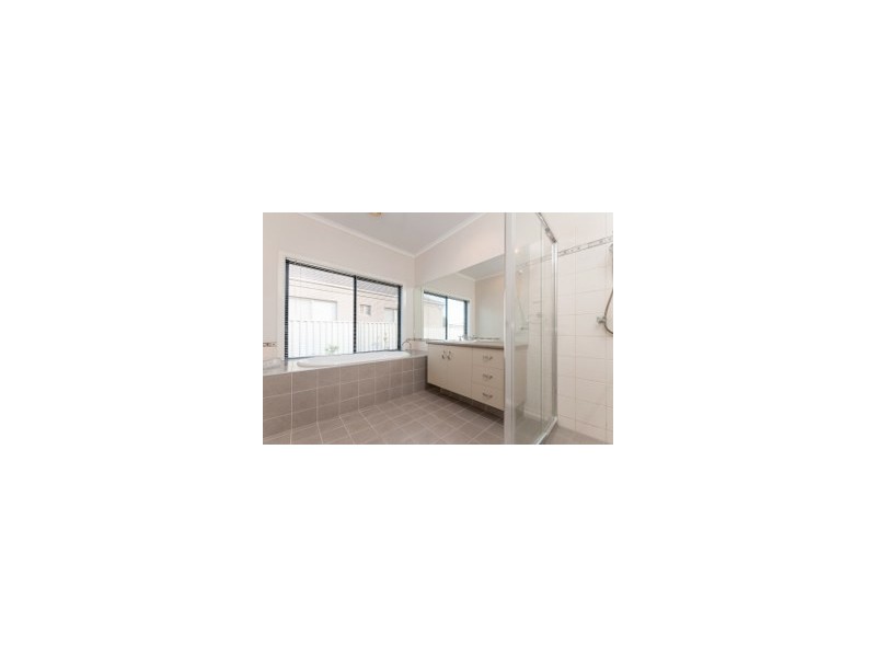 25 St Andrews Drive, Craigieburn VIC 3064